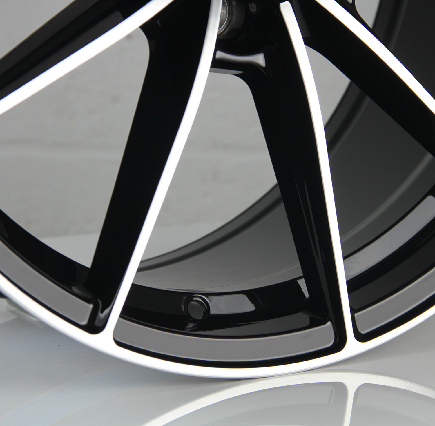 GWG-RF7-GLOSS-BLACK-MACHINED-FACE-RIMS-2@1.5x GWG-RF7-GLOSS-BLACK-MACHINED-FACE-RIMS-2@1.5x