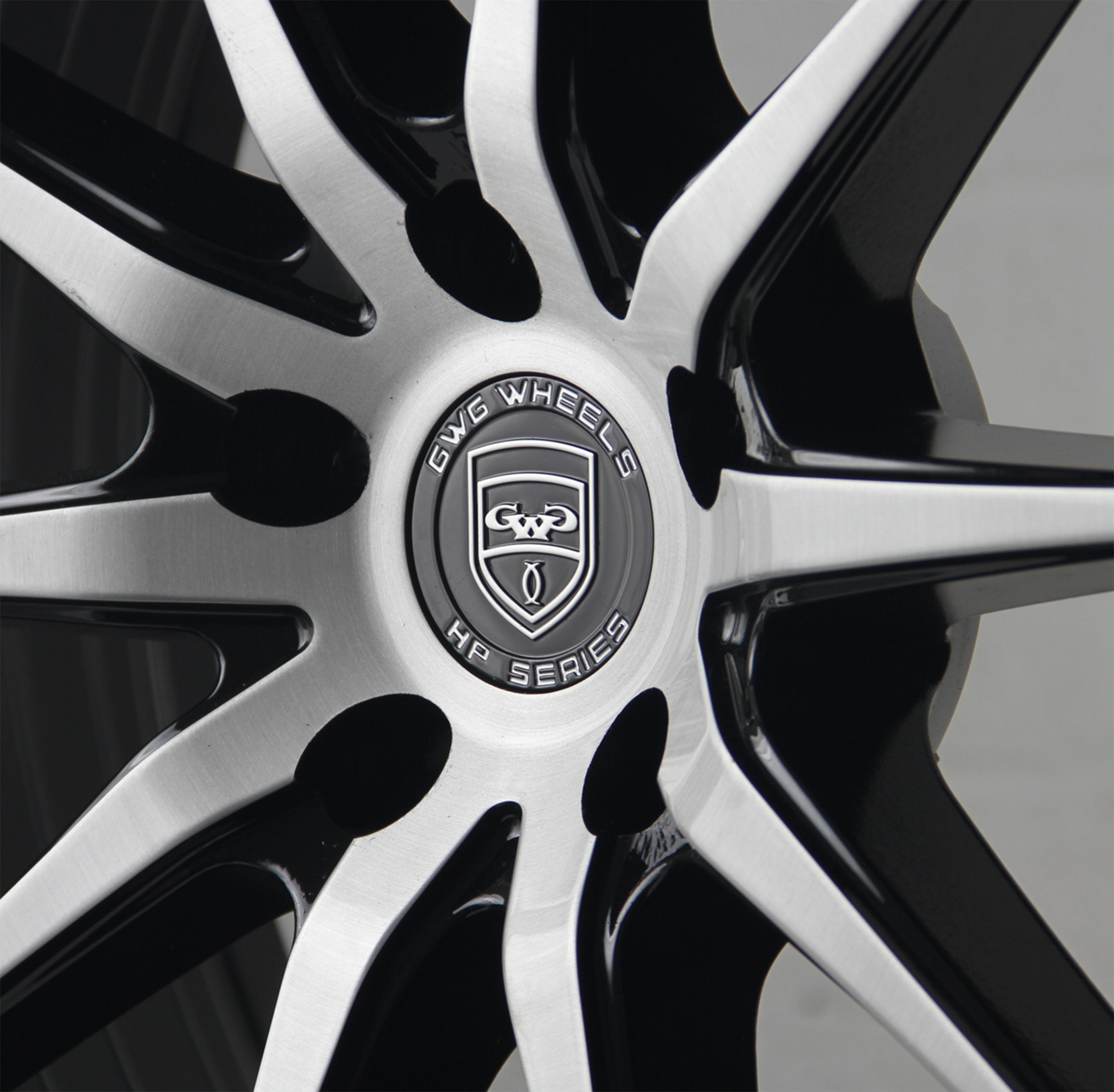 HP4-GLOSS-BLACK-MACHINED-RIMS-1@1.5x HP4-GLOSS-BLACK-MACHINED-RIMS-1@1.5x